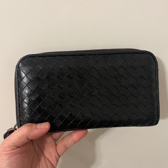 Bottega Veneta Handbags - Bottega Veneta Intrecciato Woven Leather Wallet Continental Long Zip Case Napa